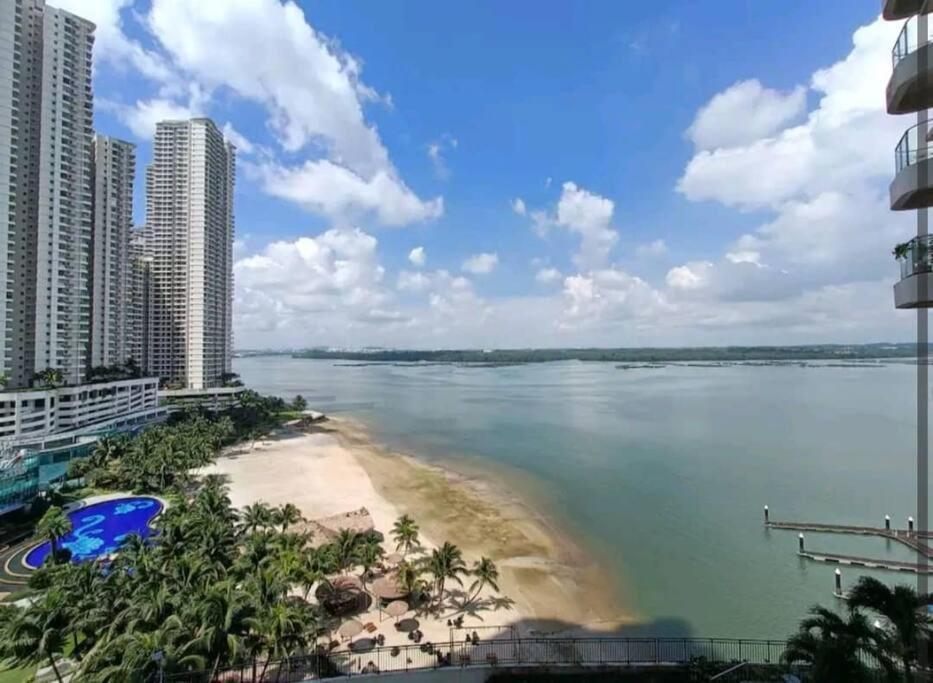 Seaviews 9b 4-13pax Ciq Ksl Apartemen Johor Bahru